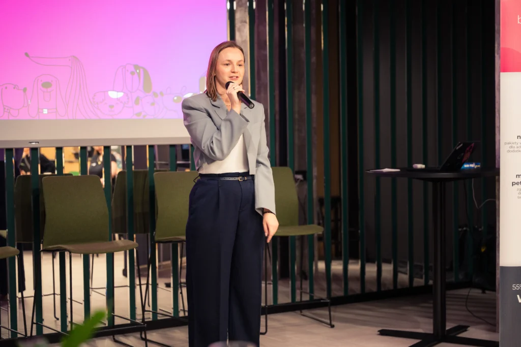 Dog friendly, serial networkers , Beata Baster (Ace of Space)